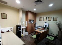 Mount Elizabeth Hospital (D9), Retail #454695641
